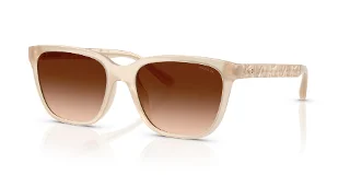 588374 Milky Coconut