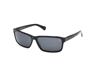 01D Shiny Black/Shiny Black