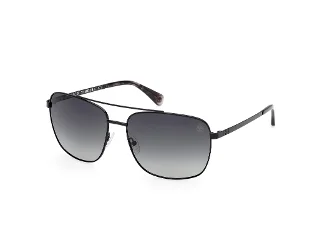 01D Shiny Black/Shiny Black